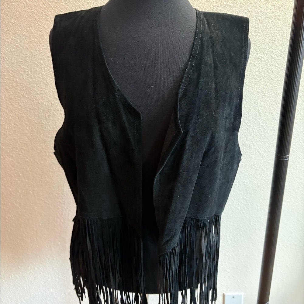 Black Suede Fringe Vest 🖤